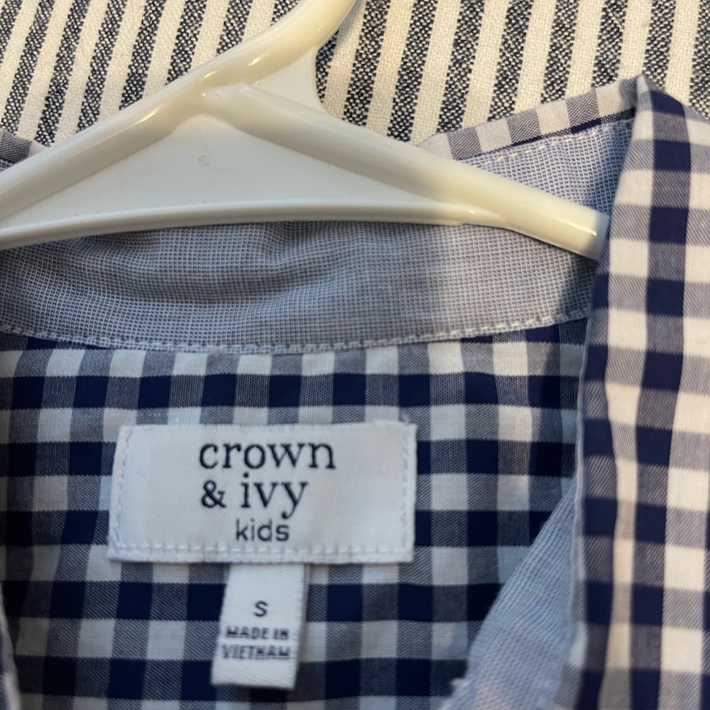 Nice boys button downs - Picture 4 of 4